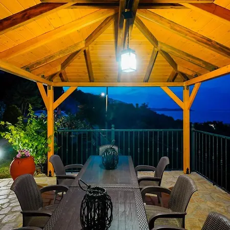 Вилла Valia Calda *