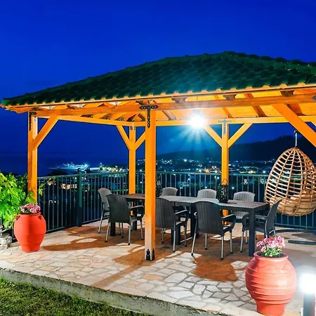 Valia Calda Тасос